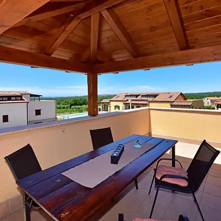 Alavanda - App S Bazenom Apartament