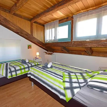 Alavanda - App S Bazenom Apartment Porec