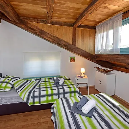 Alavanda - App S Bazenom * Porec