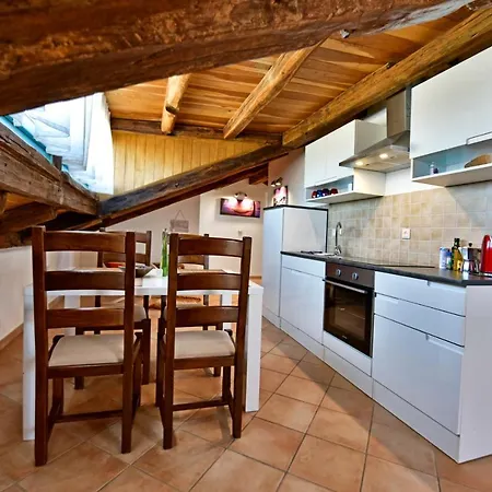 Alavanda - App S Bazenom Apartment *
