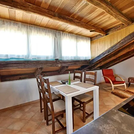 Alavanda - App S Bazenom Apartment *